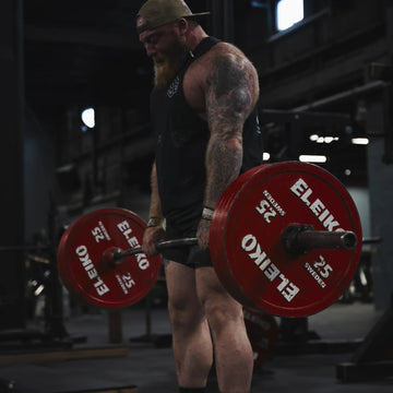 Strength athlete preparing for a heavy lift